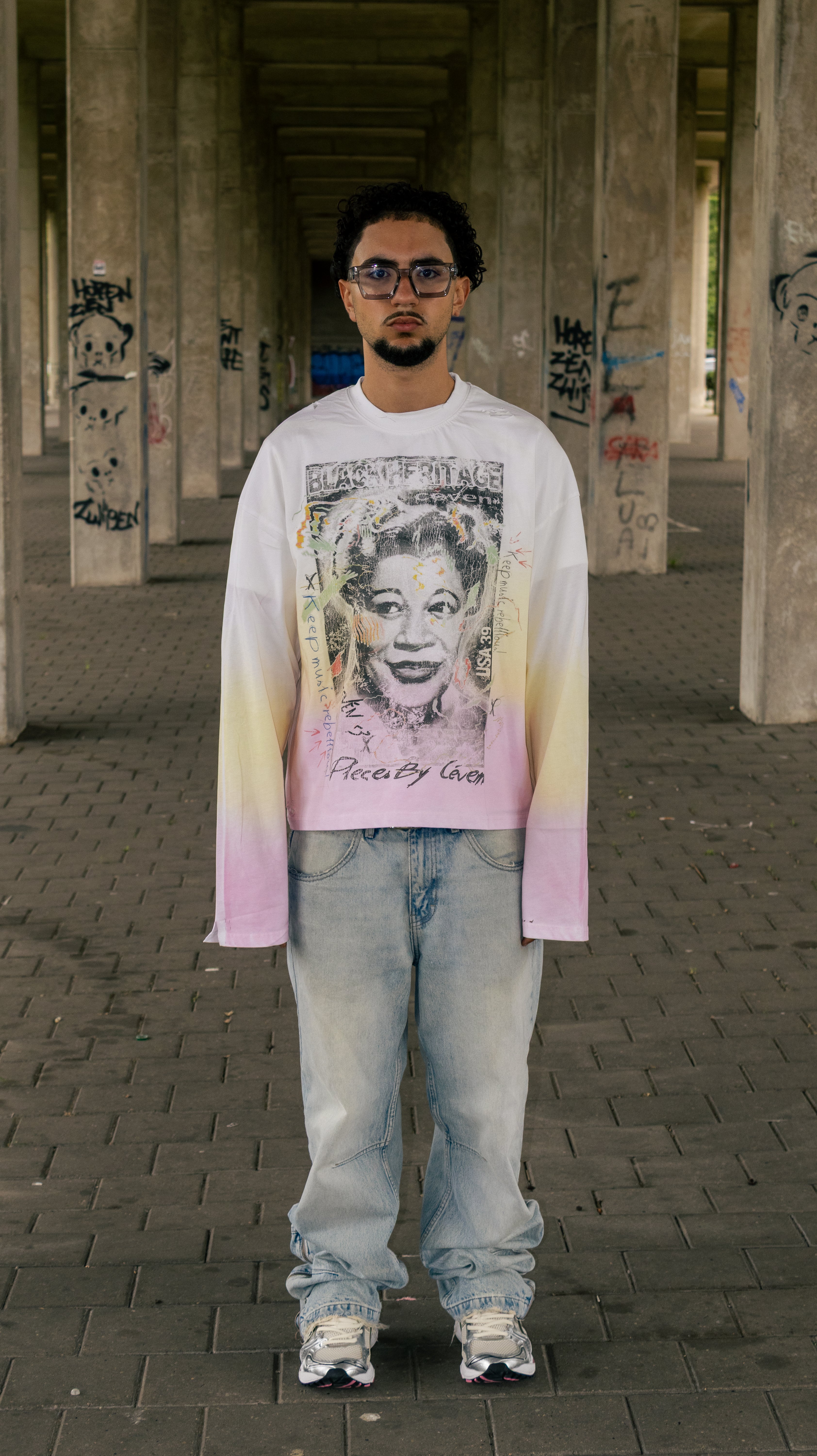 DISTRESSED LONGSLEEVE