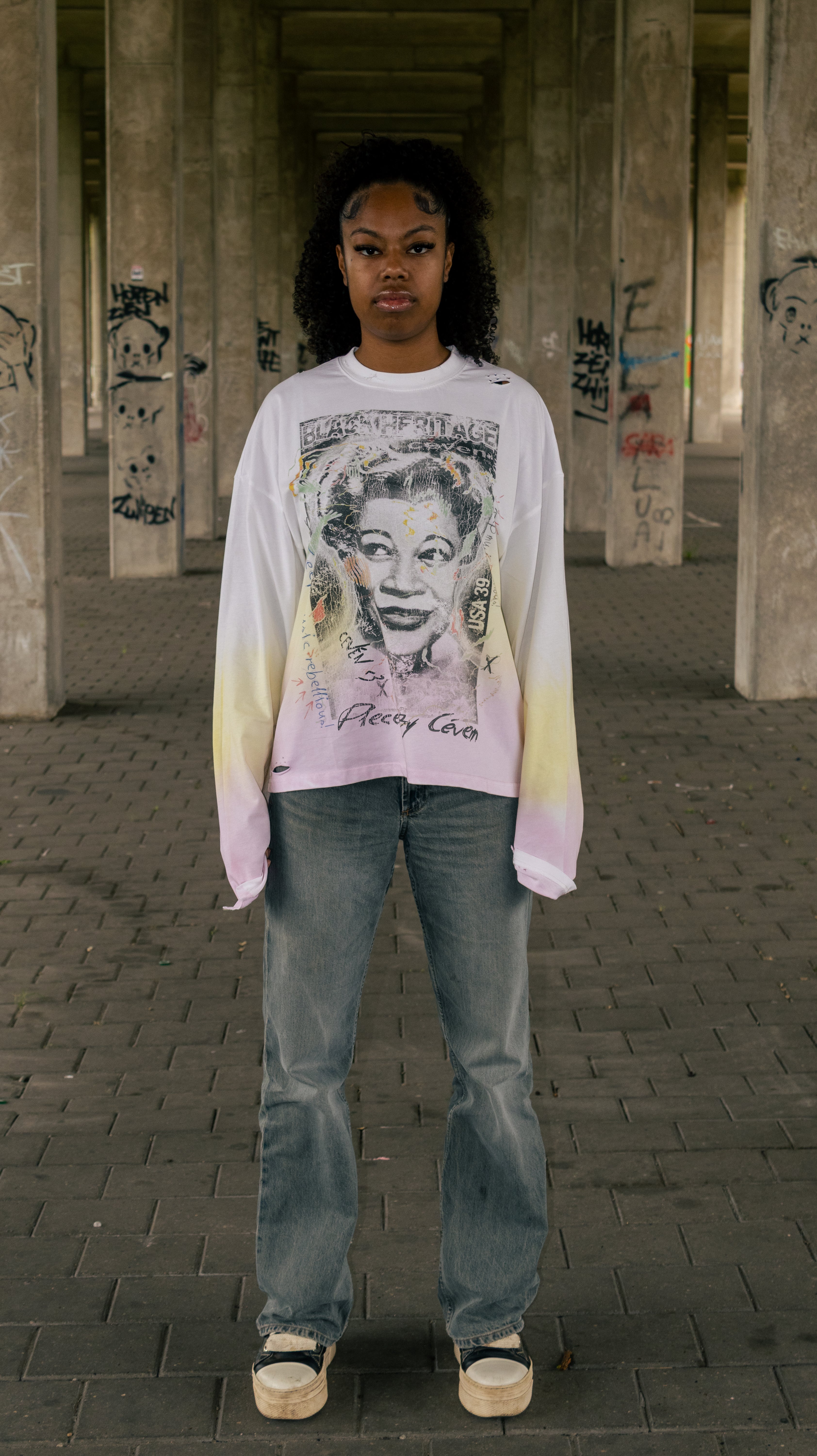 DISTRESSED LONGSLEEVE